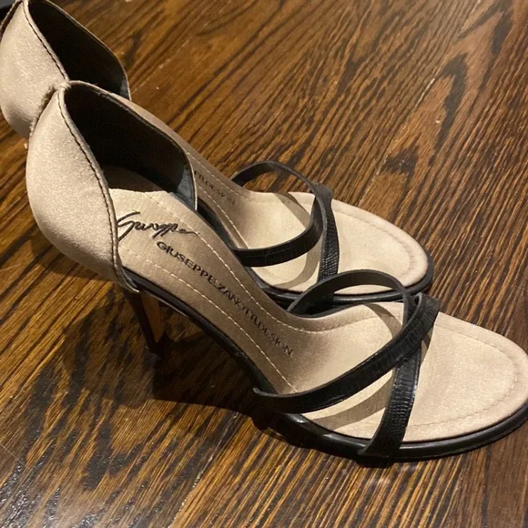 Giuseppe Zanotti Design, black strap sandal with satin heel, woman’s size 37 - Picture 6 of 6